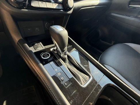 Used 2023 Nissan Kicks SR w/ SR Premium Package image 21