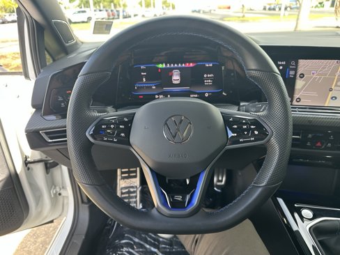 Used 2023 Volkswagen Golf R image 20