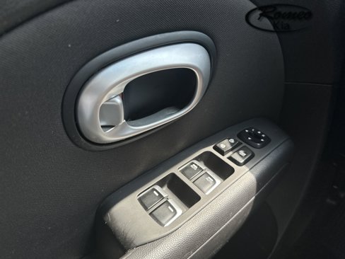 Used 2019 Kia Soul + image 23