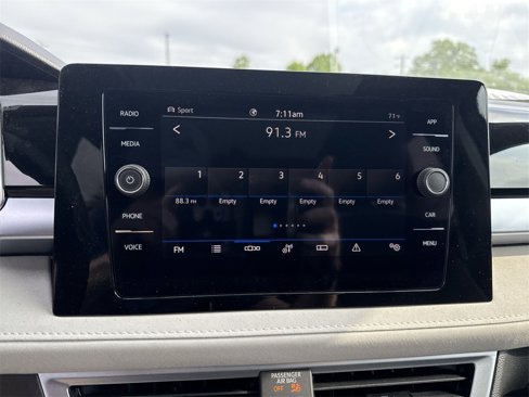 New 2025 Volkswagen Taos SE image 15