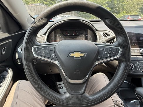 Used 2023 Chevrolet Malibu LT image 13