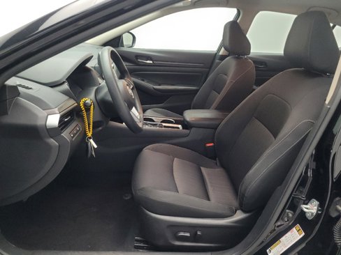 Used 2024 Nissan Altima 2.5 SV image 17