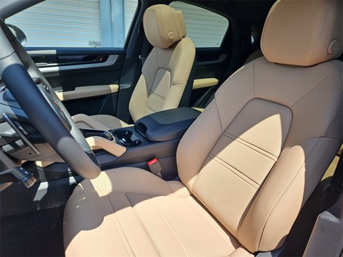 New 2026 Porsche Cayenne Coupe image 5