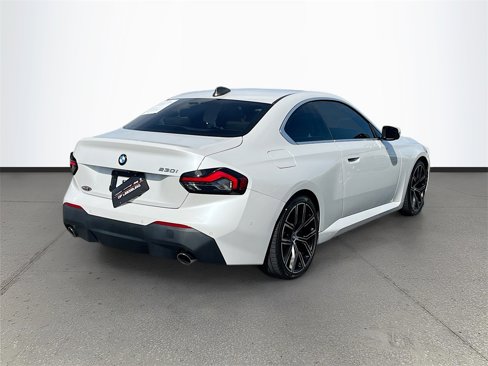 Used 2022 BMW 230i Coupe w/ Premium Package image 7