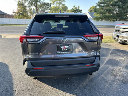 Used 2019 Toyota RAV4 LE image 6