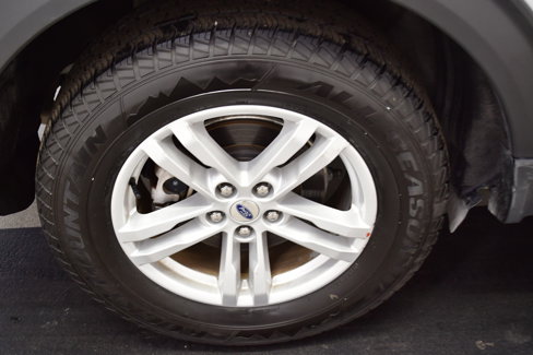 Used 2024 Ford Explorer XLT w/ Equipment Group 202A image 33