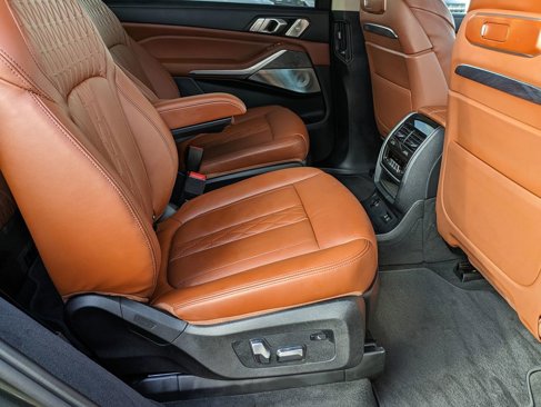 Used 2023 BMW X7 xDrive40i w/ Premium Package image 32