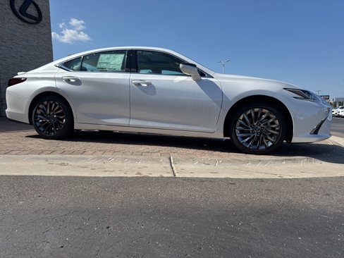 New 2025 Lexus ES 350 Luxury image 29