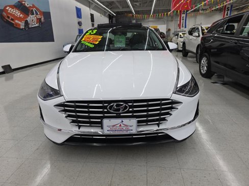 Used 2023 Hyundai Sonata Limited image 2