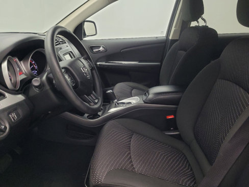 Used 2019 Dodge Journey SE image 17