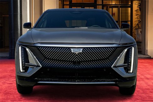 Used 2025 Cadillac Lyriq Luxury image 3