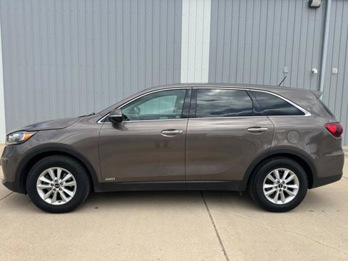 Used 2019 Kia Sorento AWD image 1
