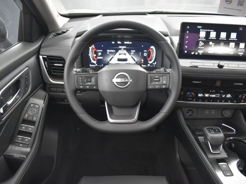 New 2026 Nissan Rogue Platinum w/ Platinum Premium Package image 13