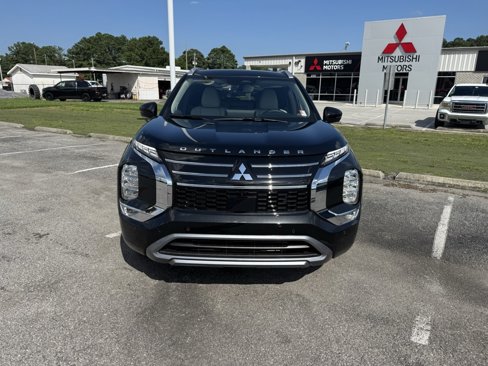 New 2025 Mitsubishi Outlander SEL image 2