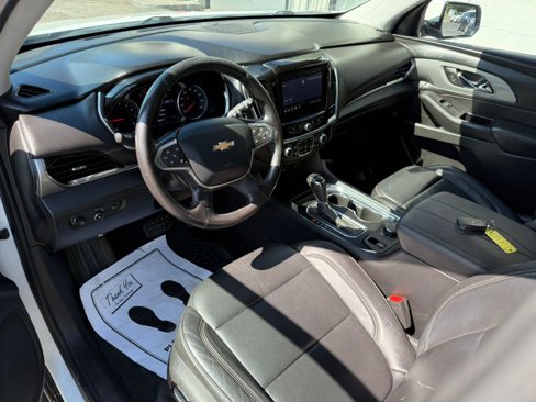 Used 2020 Chevrolet Traverse LT w/ Driver Confidence II Package image 15