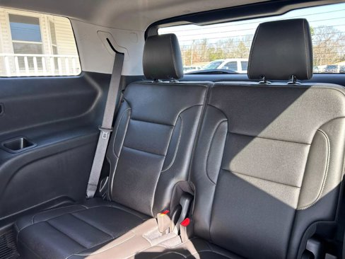 Used 2023 GMC Acadia SLT image 19