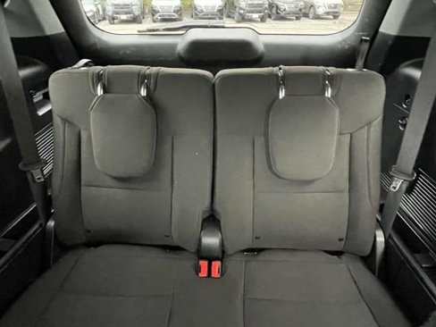 Used 2022 Ford Explorer XLT image 13