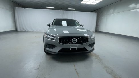 New 2026 Volvo V60 B5 Cross Country Plus w/ Climate Package image 3