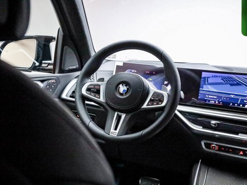 New 2026 BMW X7 M60i image 16