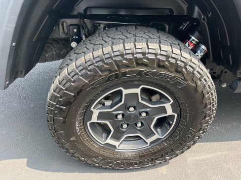 Used 2022 Jeep Gladiator Mojave w/ Cold Weather Group image 18