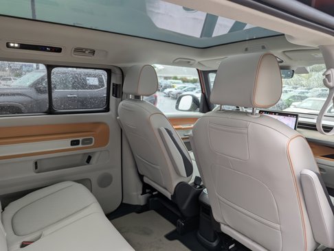 New 2025 Volkswagen ID. Buzz Pro S Plus image 38