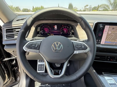 New 2025 Volkswagen Atlas SEL Premium R-Line image 18