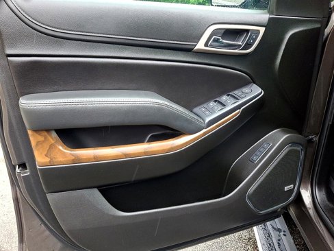 Used 2019 GMC Yukon XL Denali w/ Denali Ultimate Package image 16