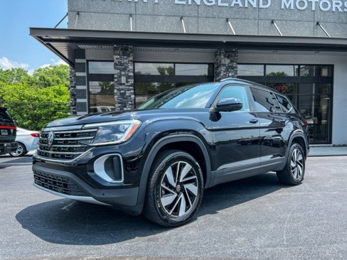 Used 2025 Volkswagen Atlas SE image 4