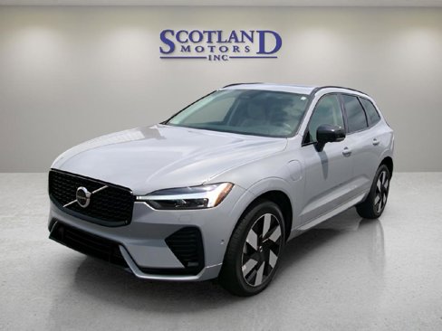 Used 2025 Volvo XC60 T8 Plus w/ Protection Package Premier image 2