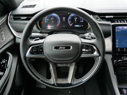 New 2025 Jeep Grand Cherokee Overland w/ Adv Protech Group III image 9