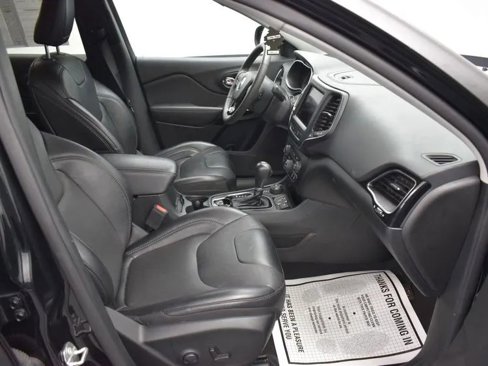 Used 2023 Jeep Cherokee Altitude Lux image 16