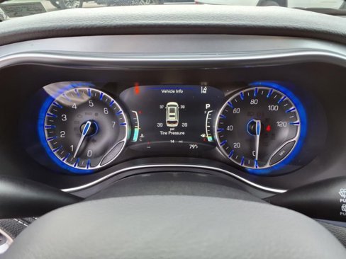 New 2026 Chrysler Pacifica Limited image 12