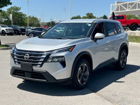 Used 2025 Nissan Rogue SV image 8