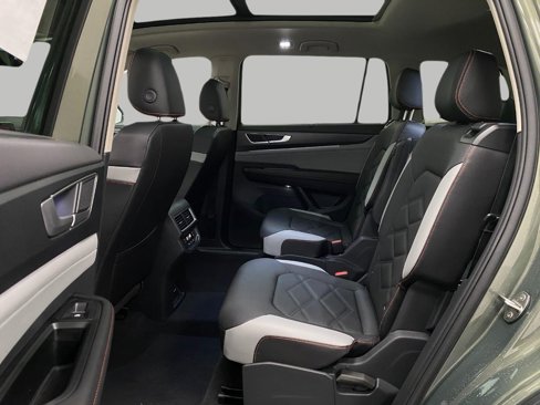 New 2026 Volkswagen Atlas Peak Edition image 29
