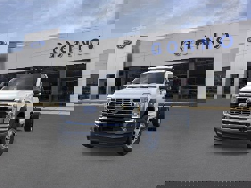 New 2025 Ford F550 4x4 Regular Cab Super Duty image 2