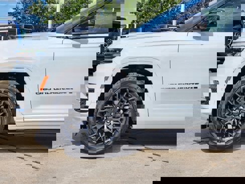 New 2025 Jeep Grand Cherokee L Summit image 6