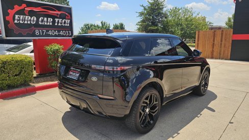 Used 2020 Land Rover Range Rover Evoque R-Dynamic SE image 8