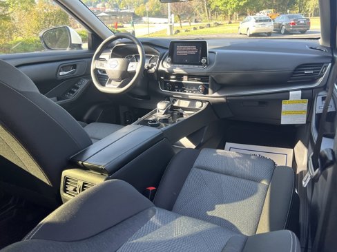 New 2026 Nissan Rogue SV image 7