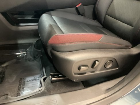 New 2026 Chevrolet Equinox RS image 10