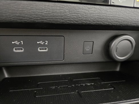 New 2025 Mitsubishi Outlander SE image 28