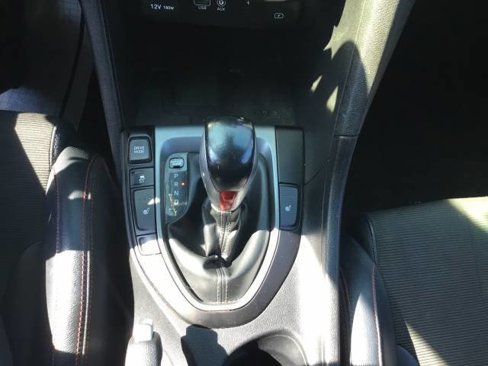 Used 2019 Hyundai Veloster 2.0 Premium image 16