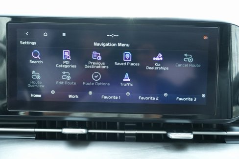 Used 2024 Kia Carnival EX image 48