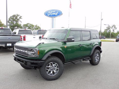 New 2024 Ford Bronco Badlands image 2