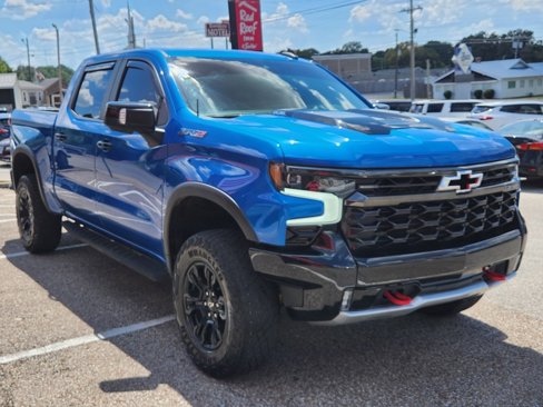 Used 2022 Chevrolet Silverado 1500 ZR2 image 6