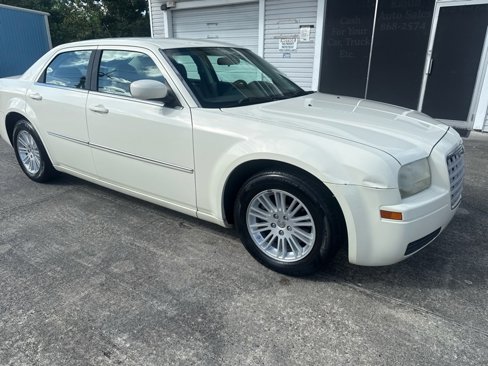 Used 2008 Chrysler 300 LX image 7