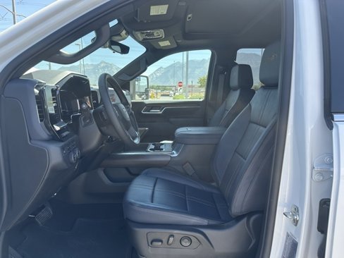 Used 2025 Chevrolet Silverado 3500 High Country w/ High Country Premium Package image 27