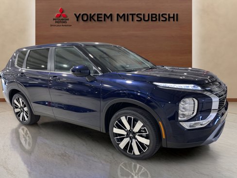 New 2025 Mitsubishi Outlander SE image 6