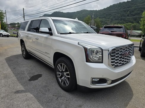 Used 2019 GMC Yukon XL Denali w/ Denali Ultimate Package image 5