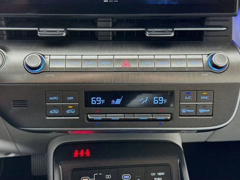 Certified 2024 Hyundai Kona Limited image 16