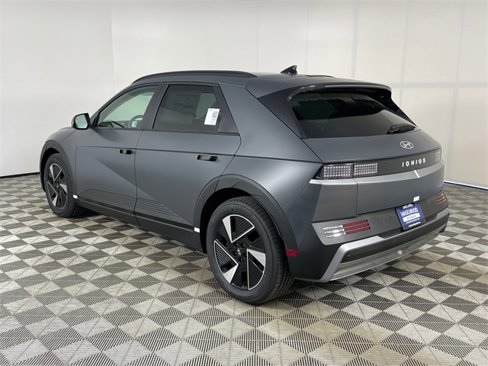New 2025 Hyundai Ioniq 5 SEL image 5